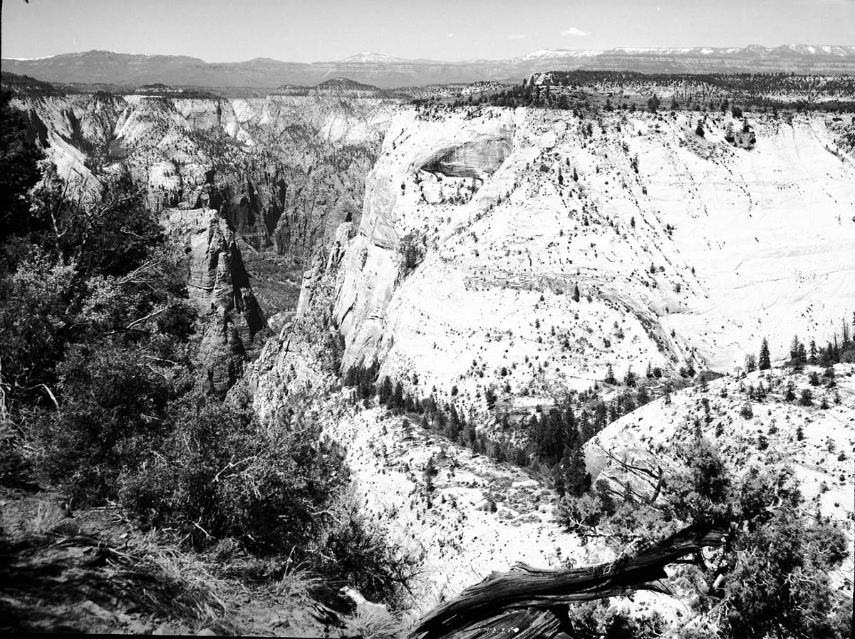Great White Throne from the south, from Deer Trap Mountain showing climbing route.