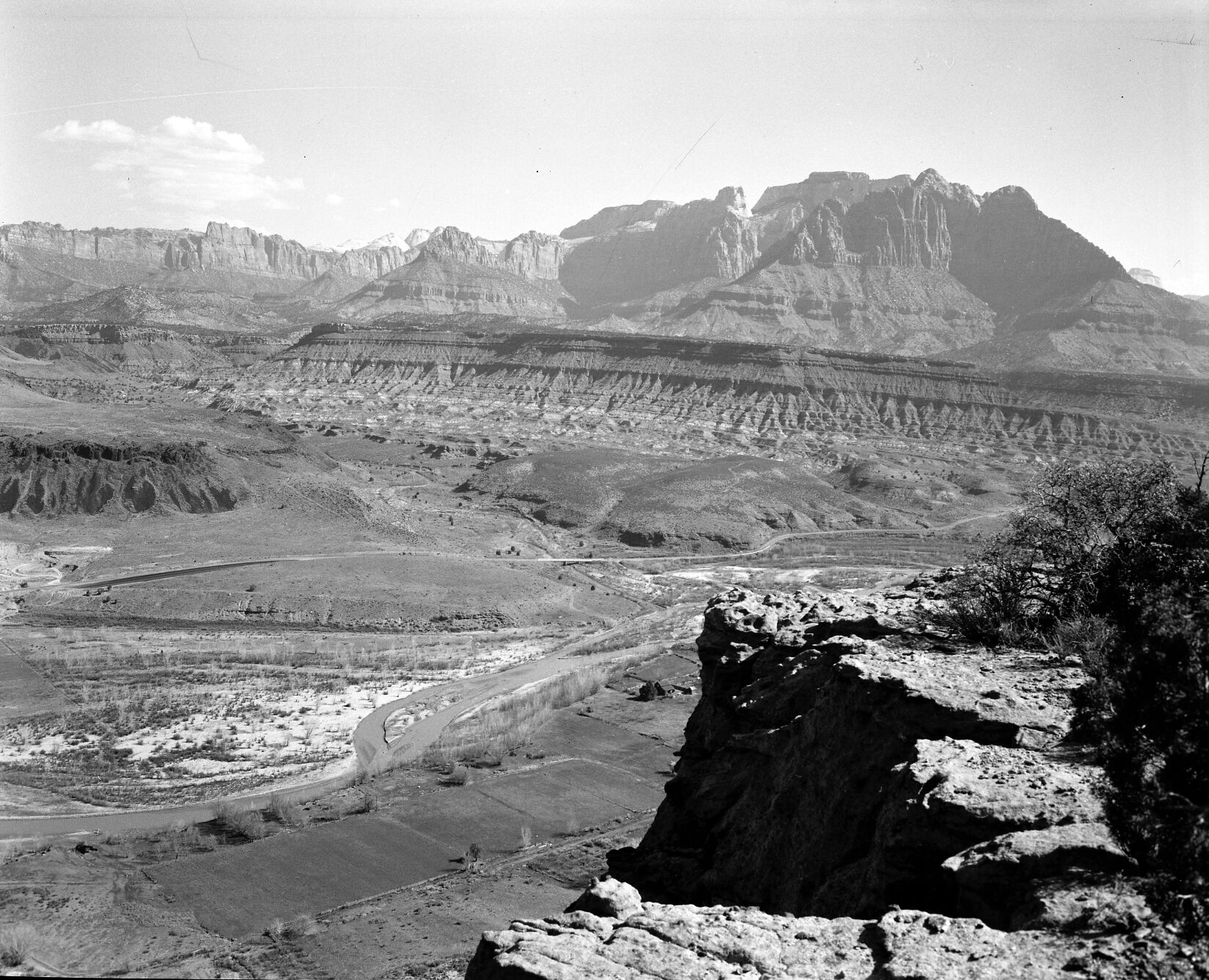 Moenkopi, Shinarump, Chinle, Moenave and Navajo sequence as seen from the mesa just above Grafton.