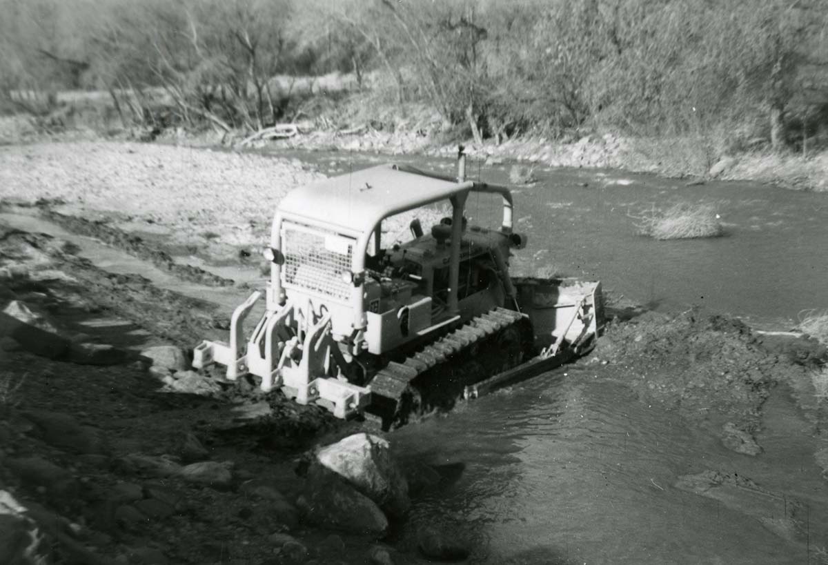 BW photo of the construction/modification of the Canyon Junction Spillway on the Virgin River.