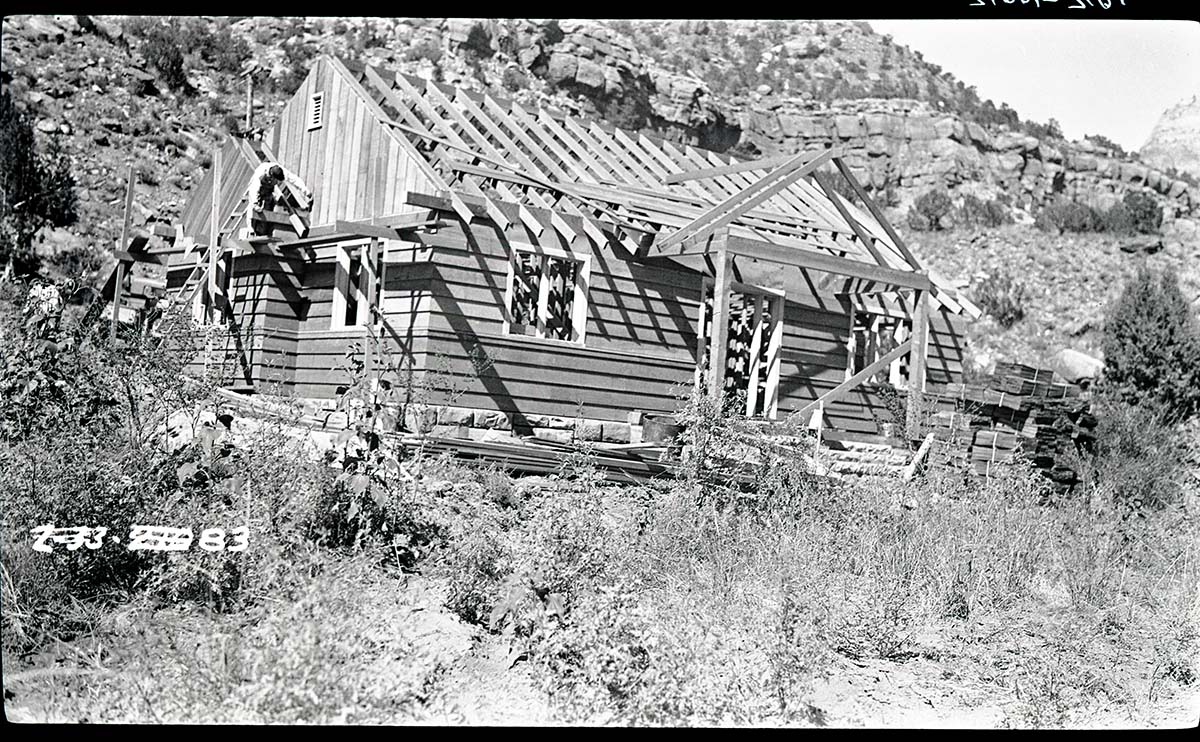 Construction, Oak Creek residence Building 8.