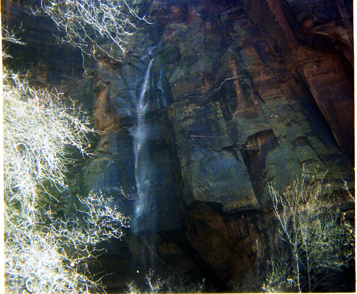 Color photos of waterfalls - 110mm.