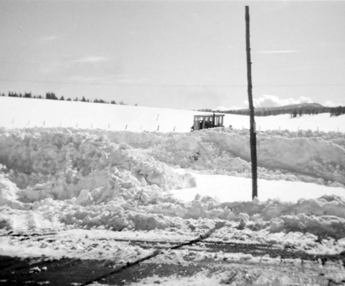 BW Photos of snow plowing at Cedar Breaks.