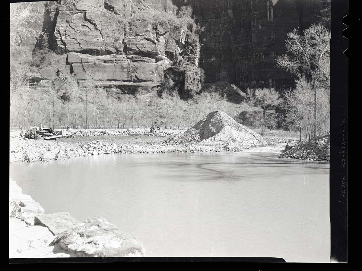 BW photos of the Virgin River Channelization Project near the Zion Lodge.