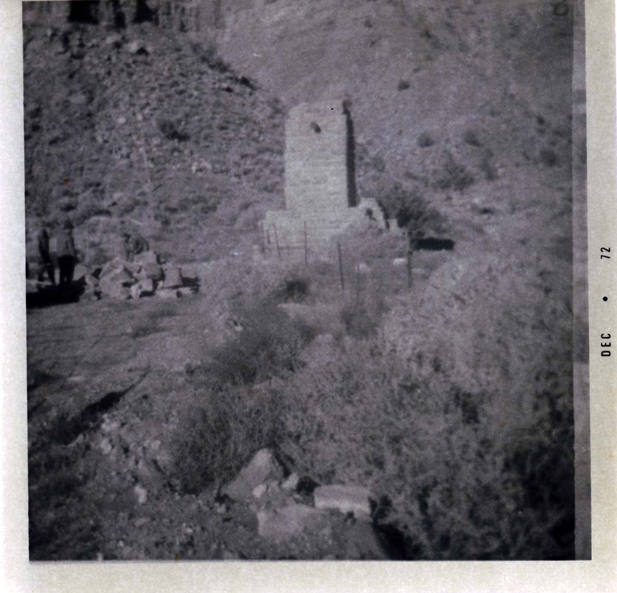 Fence construction at the South Entrance.