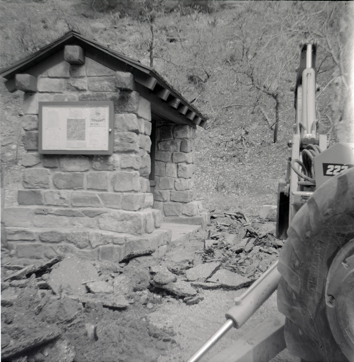 Construction around interpretive structure near the Temple of Sinawava.
