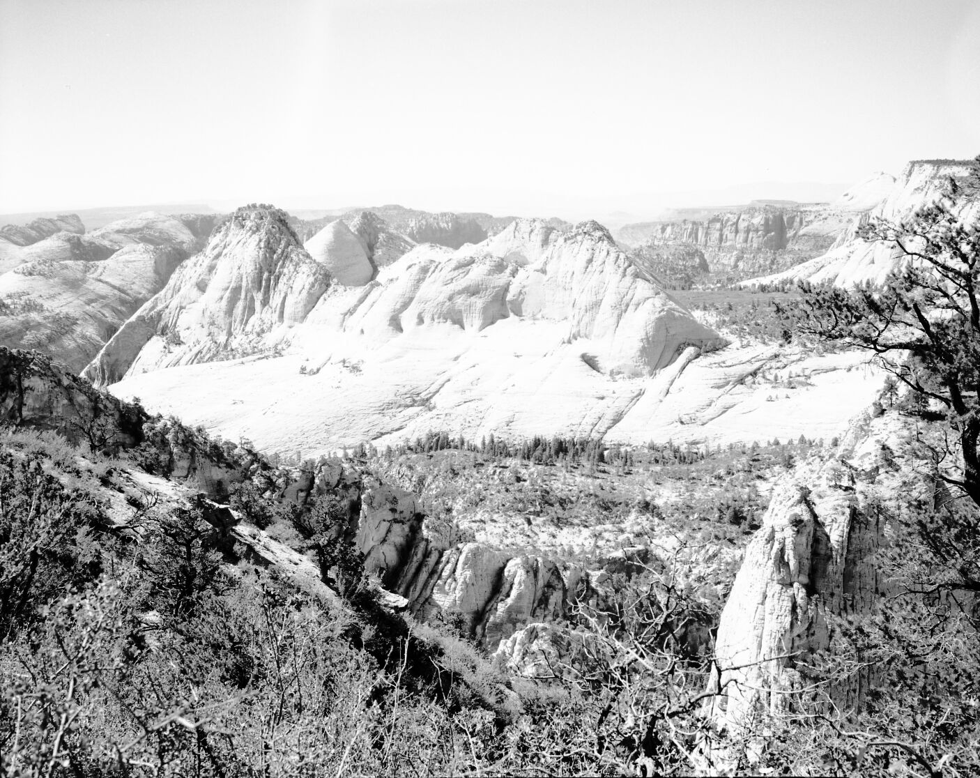 Southwesterly view from West Rim trail.