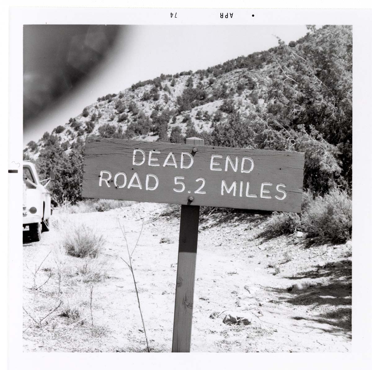 Dead End Road 5.2 Miles' in Kolob Canyon.