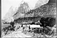 BW Photos of Oak Creek Village.