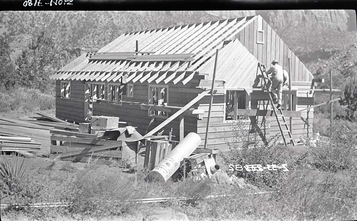 Construction, Oak Creek residence Building 8.